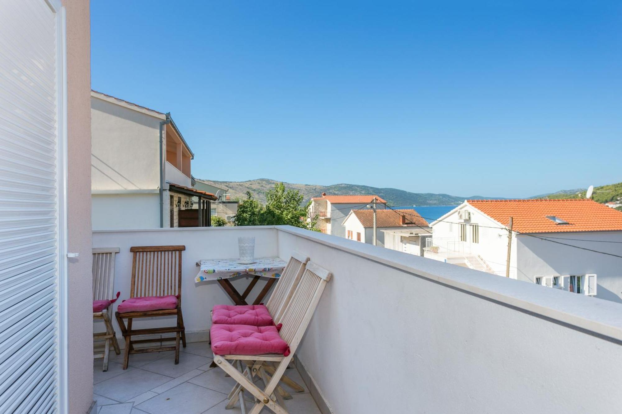 Family Friendly Apartments With A Swimming Pool Seget Vranjica, Trogir - 14409 Donji Seget Eksteriør bilde