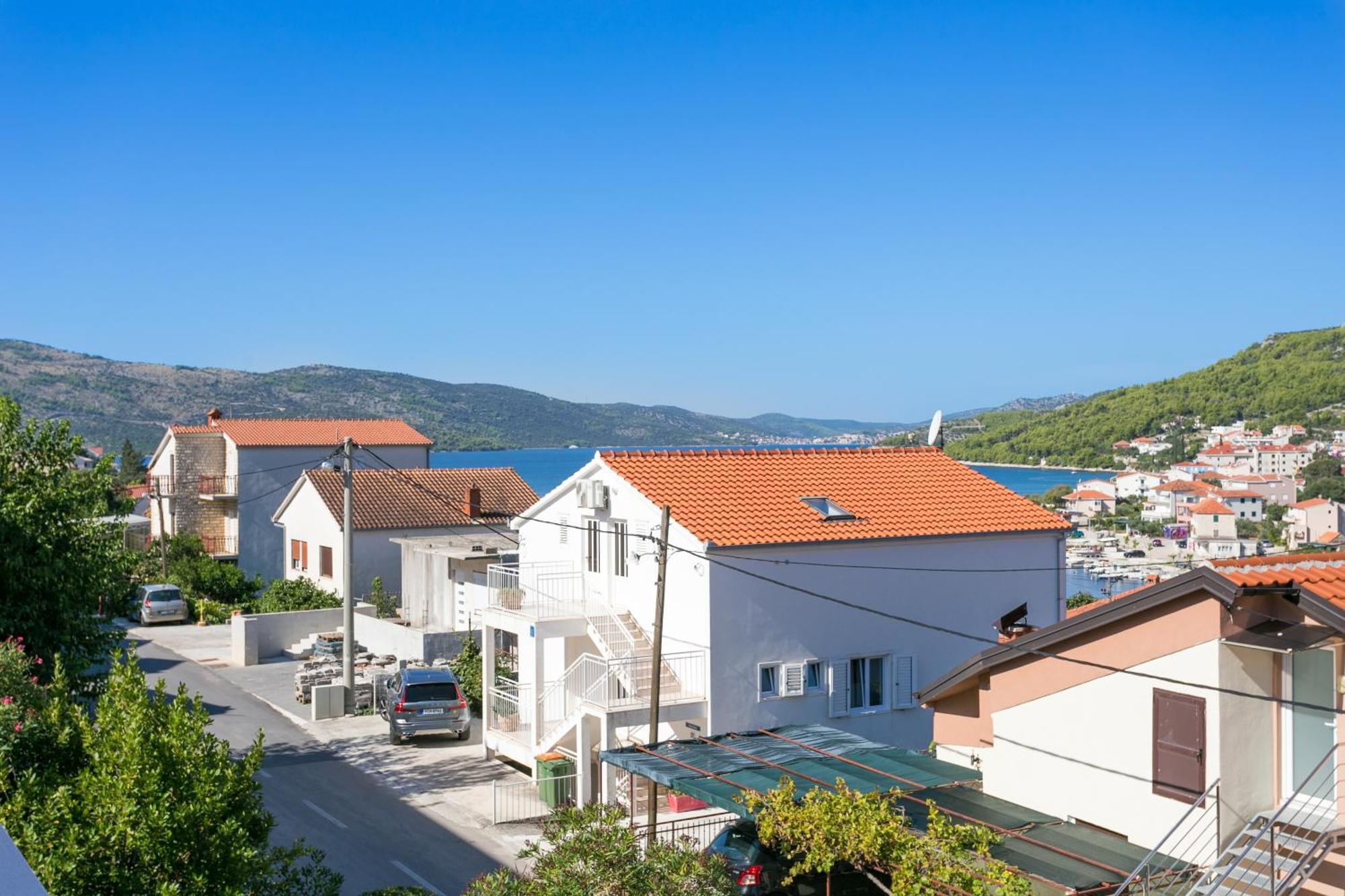 Family Friendly Apartments With A Swimming Pool Seget Vranjica, Trogir - 14409 Donji Seget Eksteriør bilde