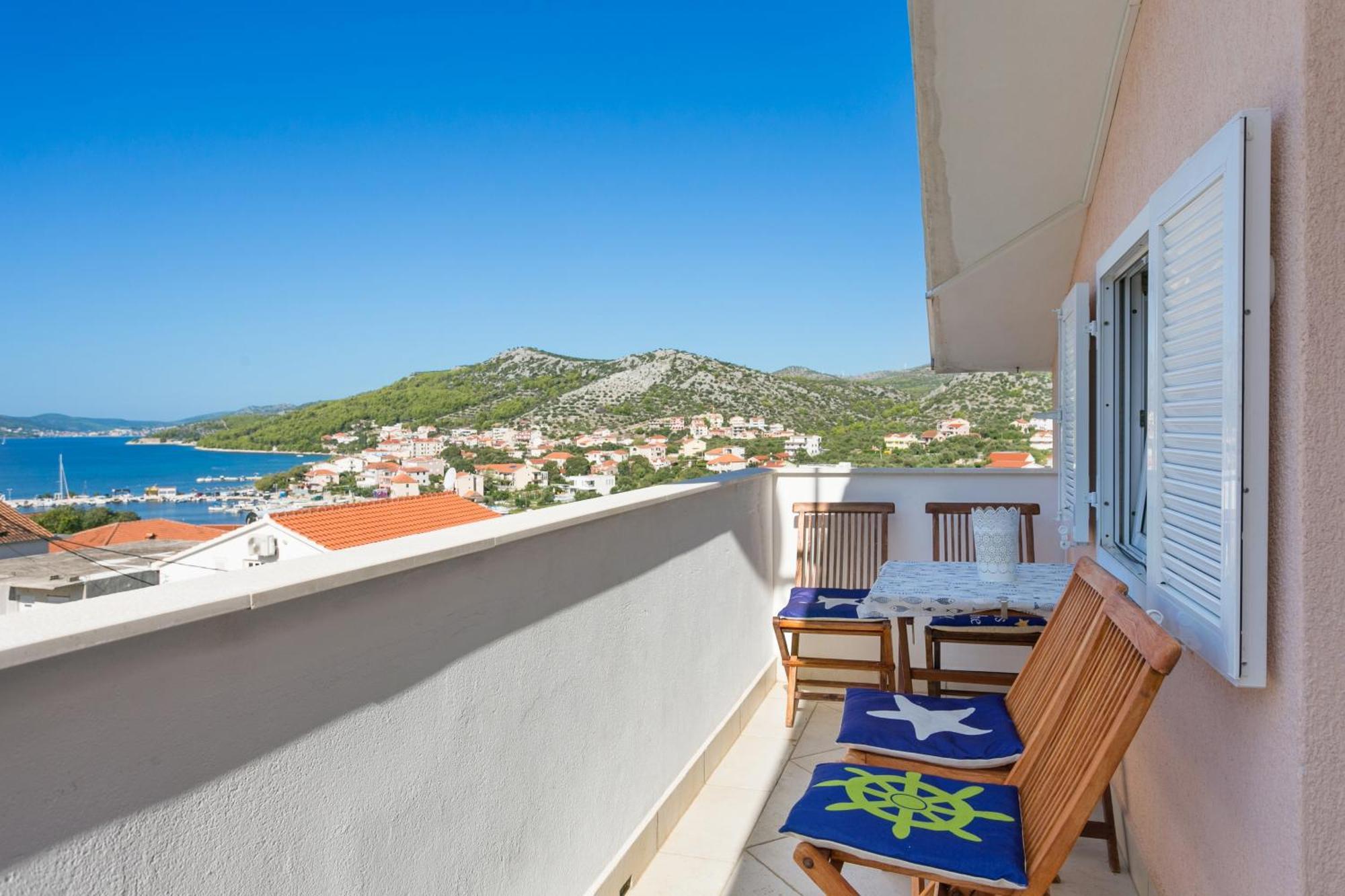 Family Friendly Apartments With A Swimming Pool Seget Vranjica, Trogir - 14409 Donji Seget Eksteriør bilde