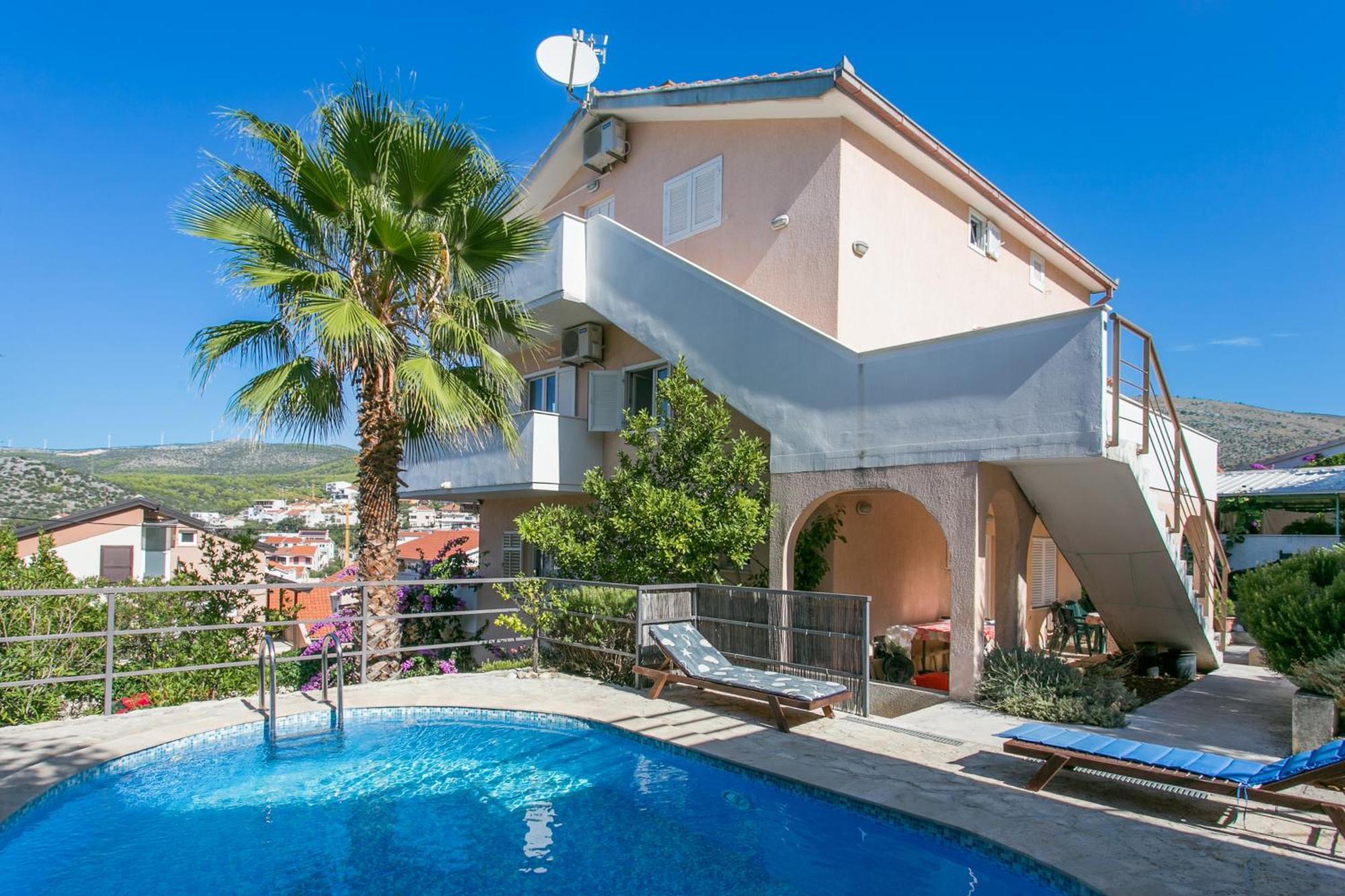 Family Friendly Apartments With A Swimming Pool Seget Vranjica, Trogir - 14409 Donji Seget Eksteriør bilde