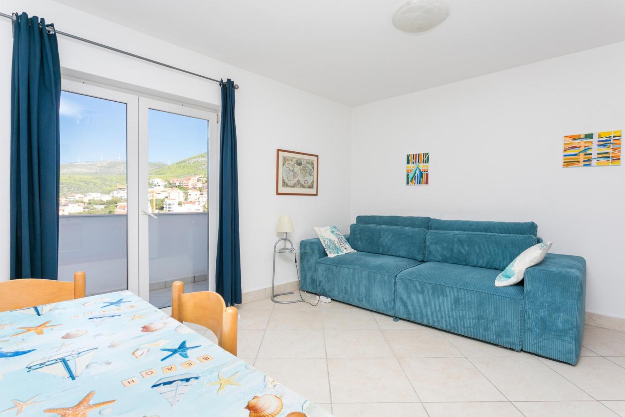 Family Friendly Apartments With A Swimming Pool Seget Vranjica, Trogir - 14409 Donji Seget Rom bilde