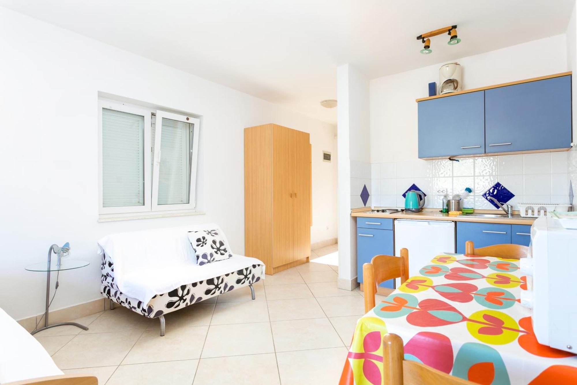 Family Friendly Apartments With A Swimming Pool Seget Vranjica, Trogir - 14409 Donji Seget Rom bilde