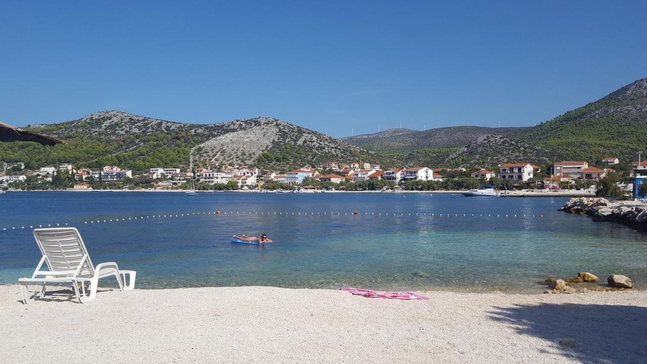 Family Friendly Apartments With A Swimming Pool Seget Vranjica, Trogir - 14409 Donji Seget Eksteriør bilde